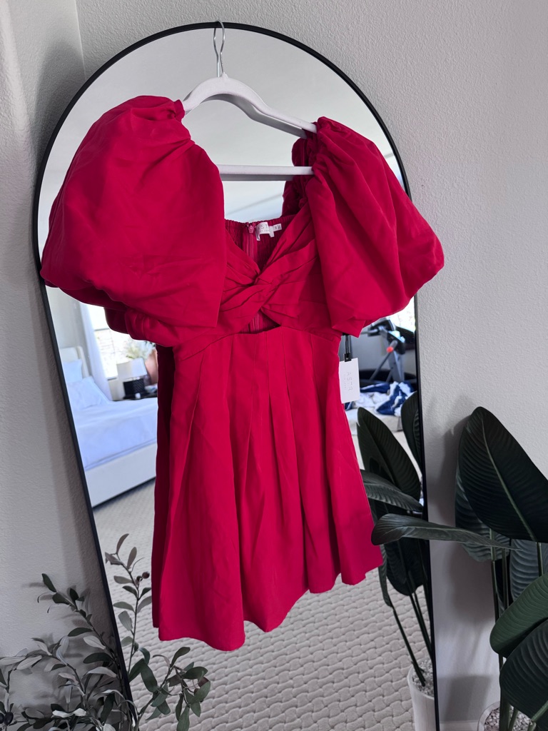 *Nwt* Astr The Label Serilda Cutout Puff Sleeve Mini Dress Color: Red / Xs